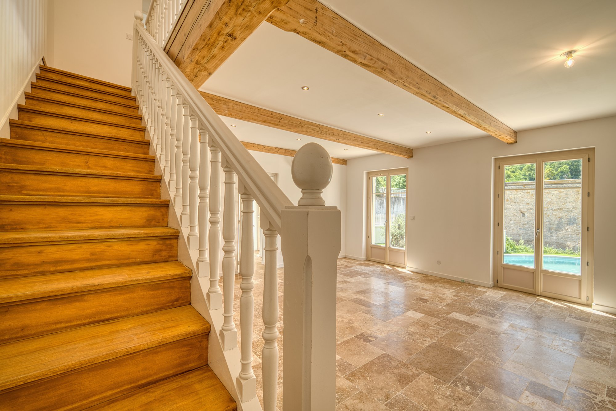 L'escalier en bois restauré